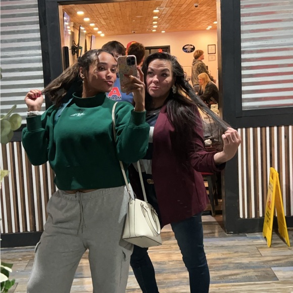 Meet your Posher, Lana - Picture 5 of 9